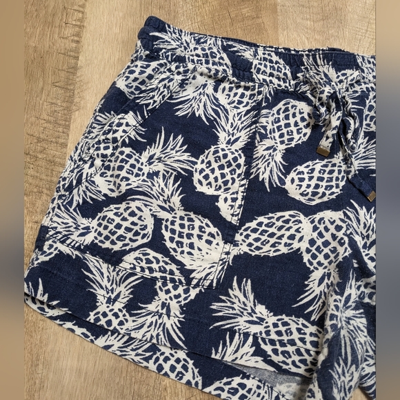 St. John's Bay Linen Blend Tropical Pineapple Shorts Blue and White - Picture 4 of 7